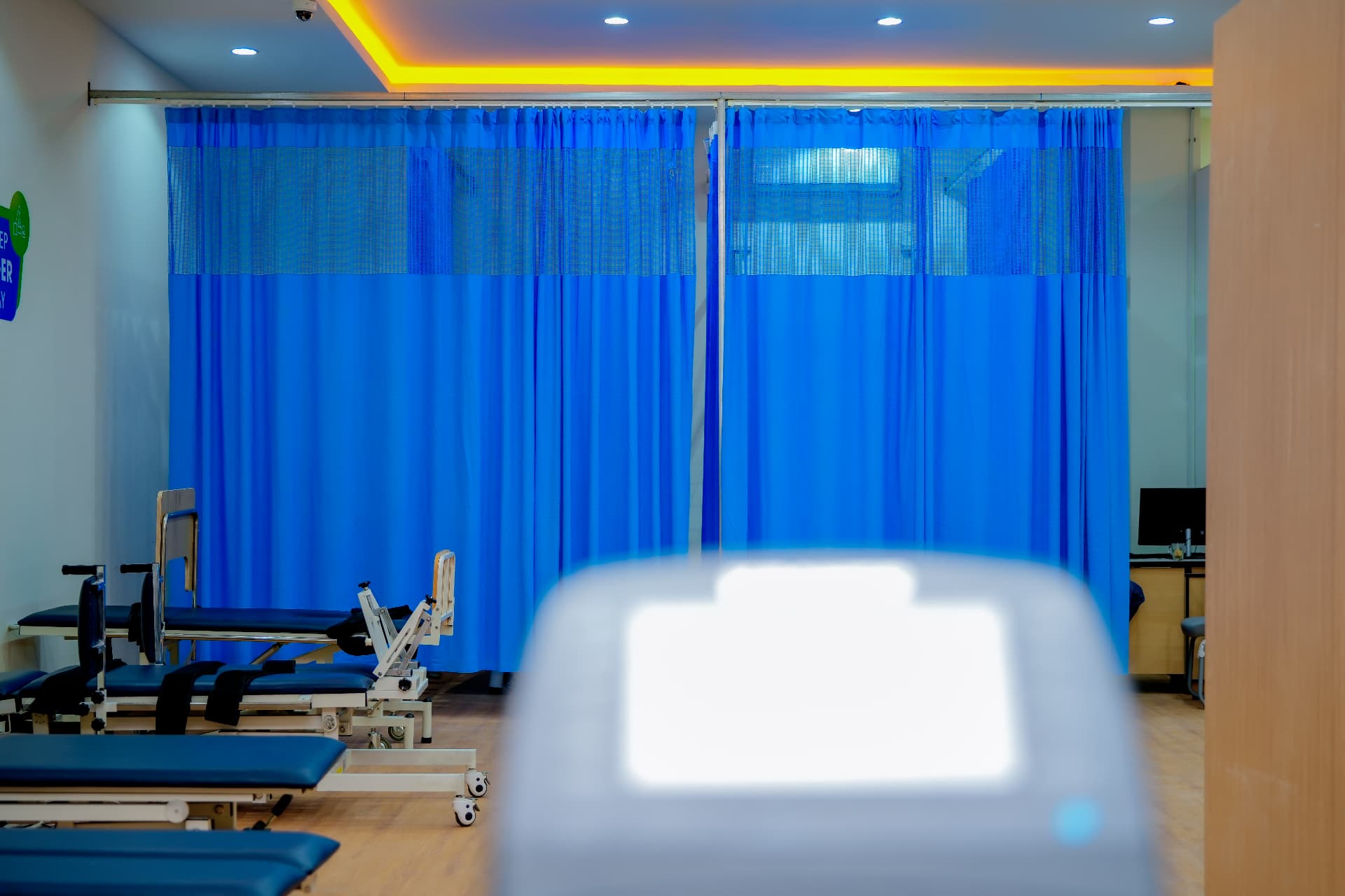 Private treatment area with rehabilitation plinths at Rayhan Centre